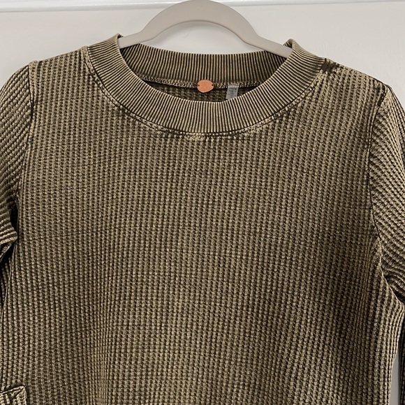 EUC Free People FP One Thermal Cropped Interlaken Top - Picture 4 of 16